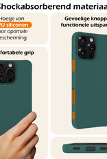Nomfy Hoesje Geschikt voor iPhone 16 Pro Hoesje Siliconen Cover Case Met 2x Screenprotector - Hoes Geschikt voor iPhone 16 Pro Hoes Back Case - Donkergroen