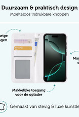 Forterra Hoesje Geschikt voor iPhone 16 Pro Book Case Kunstleer Hoes Met Screenprotector - Hoes Geschikt voor iPhone 16 Pro Hoesje Bookcase Met Pasjeshouder - Wit