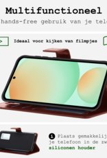 BASEY. Hoes Geschikt voor Samsung S24 FE Hoesje Bookcase Hoes Flip Case Book Cover Met 2x Screenprotector - Hoesje Geschikt voor Samsung Galaxy S24 FE Hoes Book Case Hoesje - Bruin