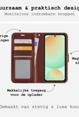 BASEY. Hoes Geschikt voor Samsung S24 FE Hoesje Bookcase Hoes Flip Case Book Cover Met 2x Screenprotector - Hoesje Geschikt voor Samsung Galaxy S24 FE Hoes Book Case Hoesje - Bruin