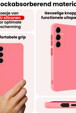 NoXx NoXx Samsung Galaxy S25 Hoesje Siliconen Met 2x Screenprotector - Lichtroze