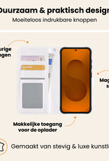 Nomfy Nomfy Samsung Galaxy S25 Hoesje Bookcase Met Screenprotector - Wit