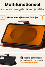 Nomfy Nomfy Samsung Galaxy S25 Hoesje Bookcase Met 2x Screenprotector - Bruin