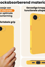 Nomfy Nomfy iPhone 16E Hoesje Siliconen Met 2x Screenprotector Met Dichte Notch - Geel