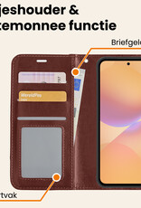 Nomfy Nomfy Samsung Galaxy A36 Hoesje Bookcase Met 2x Screenprotector - Bruin