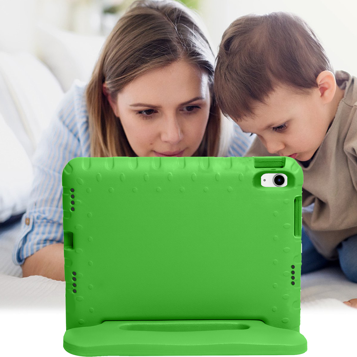 BASEY. BASEY. iPad 11 2025 Kinderhoes Met 2x Screenprotector - Groen