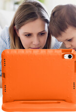 BASEY. BASEY. iPad 11 2025 Kinderhoes Met 2x Screenprotector - Oranje