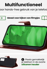 BASEY. BASEY. Google Pixel 9a Hoesje Bookcase Met 2x Screenprotector - Bruin