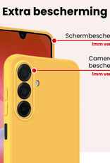 NoXx NoXx Samsung Galaxy A26 Hoesje Siliconen Met Screenprotector - Geel