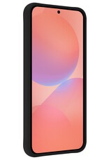 NoXx NoXx Samsung Galaxy A36 Hoesje Siliconen Met Screenprotector - Zwart