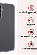 NoXx NoXx Samsung Galaxy A56 Hoesje Siliconen Met 2x Screenprotector - Transparant