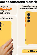Nomfy Nomfy Samsung Galaxy A56 Hoesje Siliconen Met Screenprotector - Geel