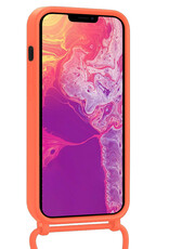 BASEY. BASEY. iPhone 13 Pro Max Hoesje Pashouder met Koord Met 2x Screenprotector - Papaya