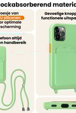 Nomfy Nomfy iPhone 15 Pro Hoesje Pashouder met Koord Met Screenprotector - Groen