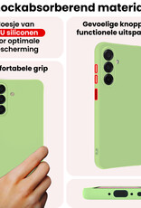 NoXx NoXx Samsung Galaxy A17 Hoesje Siliconen Met 2x Screenprotector - Groen