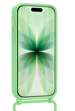 BASEY. BASEY. iPhone 17 Hoesje Pashouder met Koord Met 2x Screenprotector - Groen