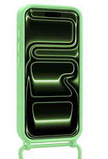 BASEY. BASEY. iPhone 17 Pro Hoesje Pashouder met Koord Met 2x Screenprotector - Groen