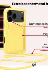 NoXx NoXx iPhone 17 Pro Max Hoesje Pashouder met Koord Met Screenprotector - Geel