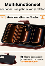 Nomfy Nomfy iPhone 17 Pro Hoesje Bookcase Met Screenprotector - Bruin