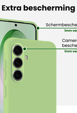 BASEY. BASEY. Samsung Galaxy S26 Hoesje Siliconen Met 2x Screenprotector - Groen