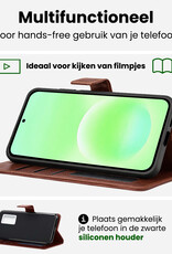 BASEY. BASEY. Samsung Galaxy A57 Hoesje Bookcase Met 2x Screenprotector - Bruin
