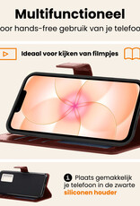 Nomfy Nomfy iPhone 17e Hoesje Bookcase Met Screenprotector - Bruin