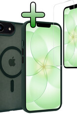 BASEY. BASEY. iPhone 17e Magsafe Hoesje Donkergroen Met Screenprotector