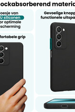 Forterra Forterra Xiaomi 15 Hoesje Siliconen Met 2x Screenprotector - Zwart