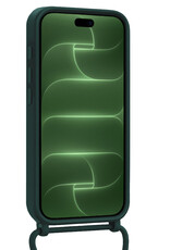 BASEY. BASEY. iPhone 18 Pro Hoesje Pashouder met Koord Met Screenprotector - Donkergroen