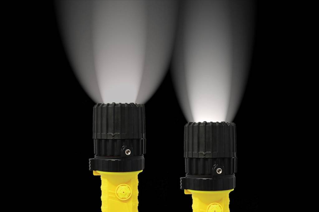 ATEX zaklamp Safatex Zoom - Zone 0 | NightSearcher