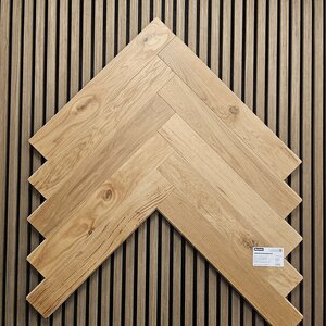 Alsapan 603054 Vernist Eiken Naturel (P131) Gelakt Visgraat Lamelparket Alsapan 603054 Vernist Eiken Naturel (P131) Gelakt Visgraat Lamelparket