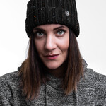 Motte Beanie schwarz-gepunktet