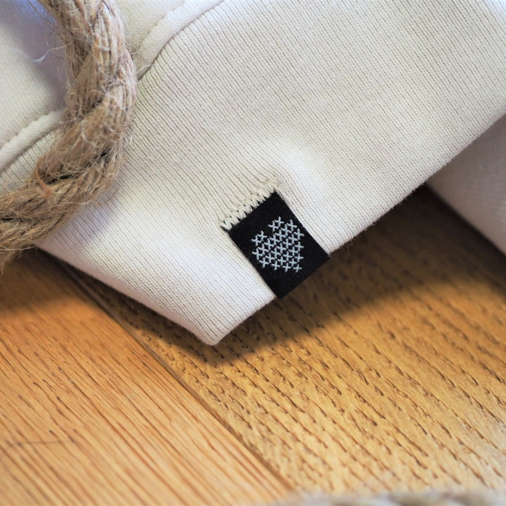 "Seid Lieb" Hoodie - creme