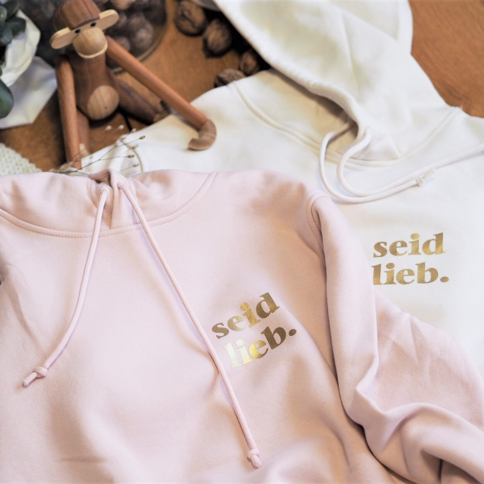 "Seid Lieb" Hoodie - softpink