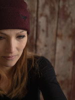 Motte Beanie bordeaux/ black moth