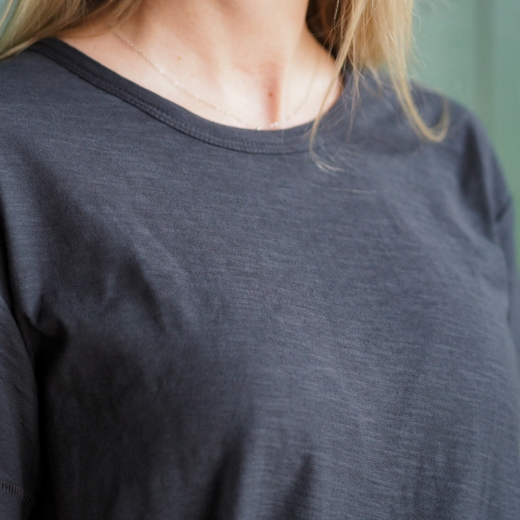 Basic Rundhals-Shirt anthrazit