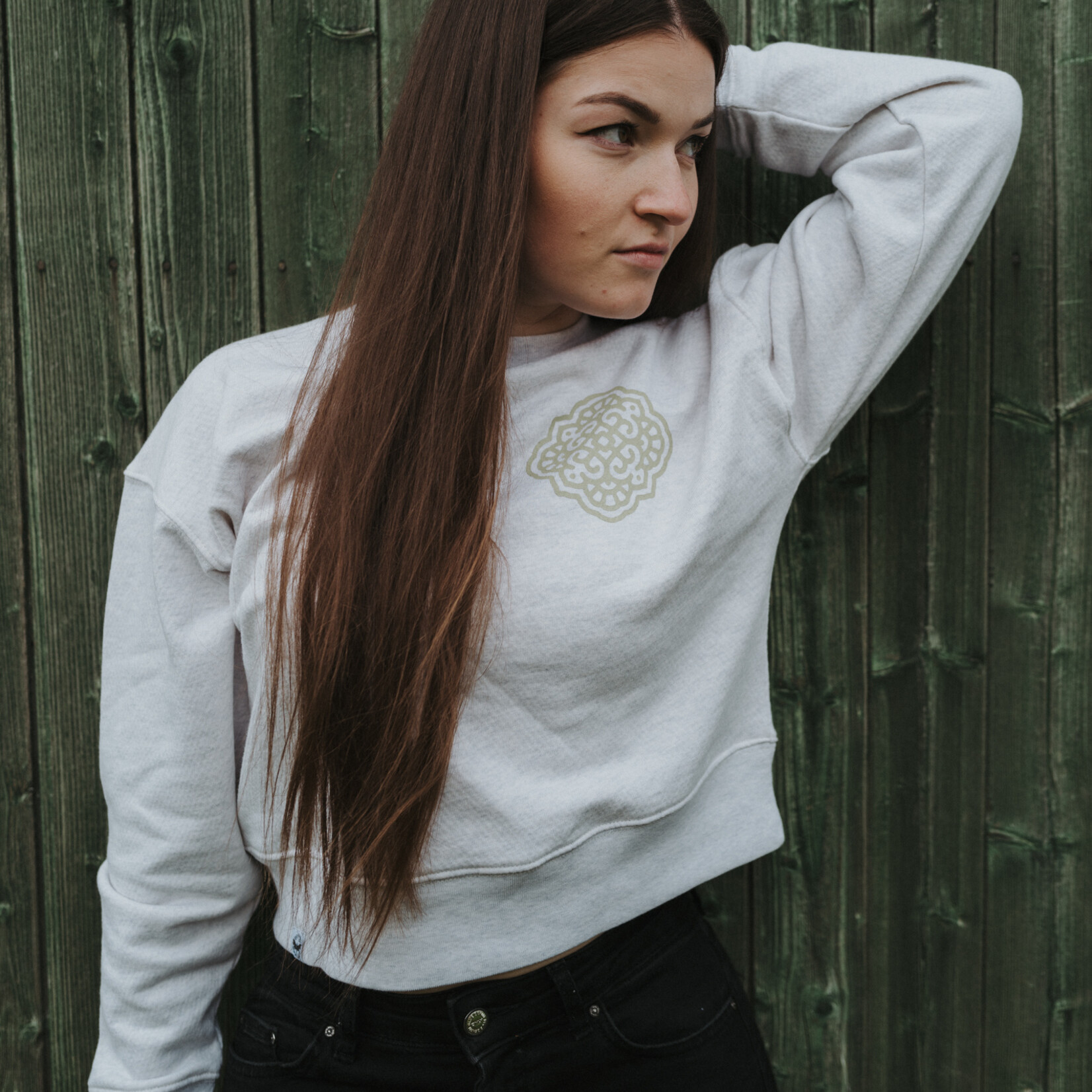 Ornamental cropped Sweater -cream heather grey