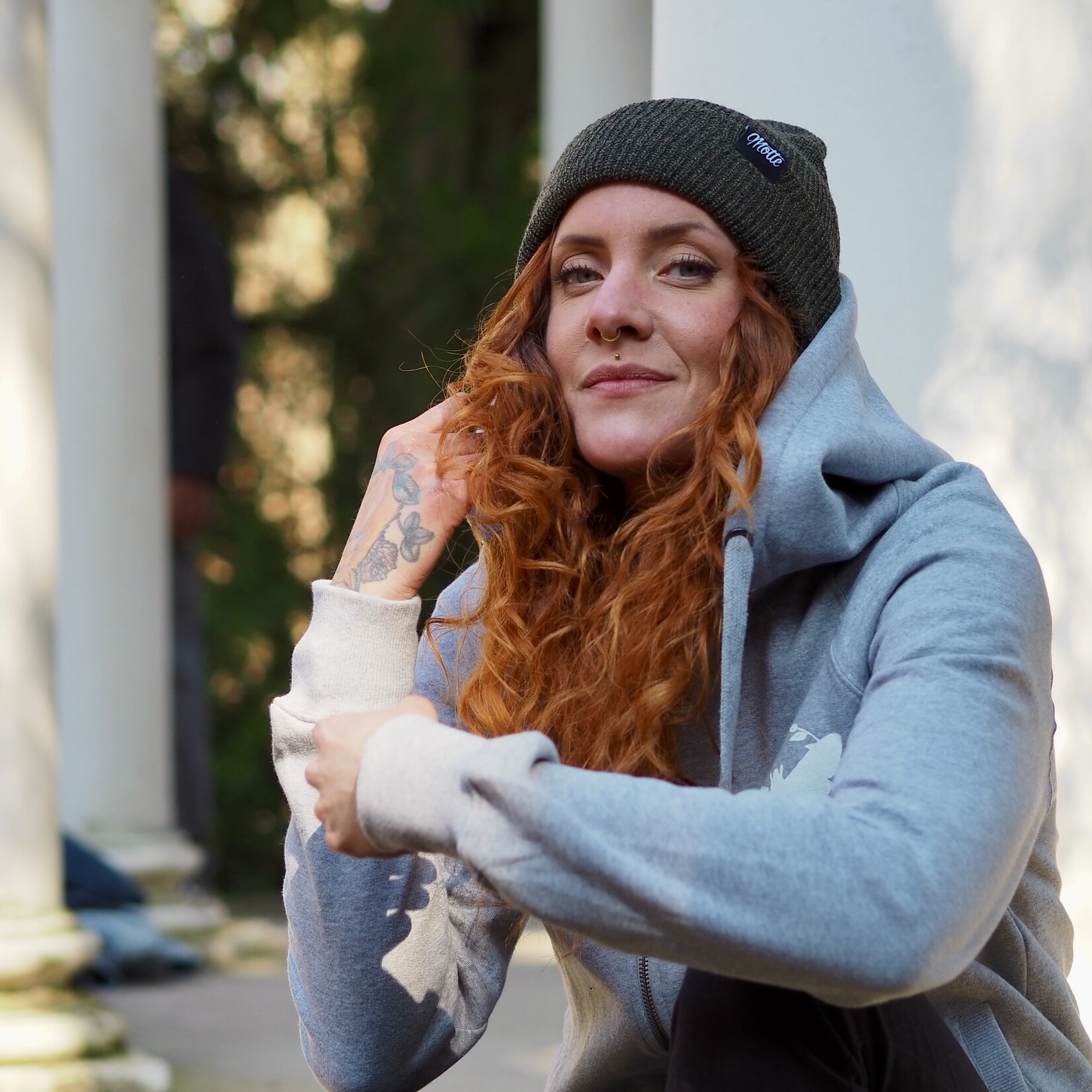 Motte – Beanie Olive Melange Knit