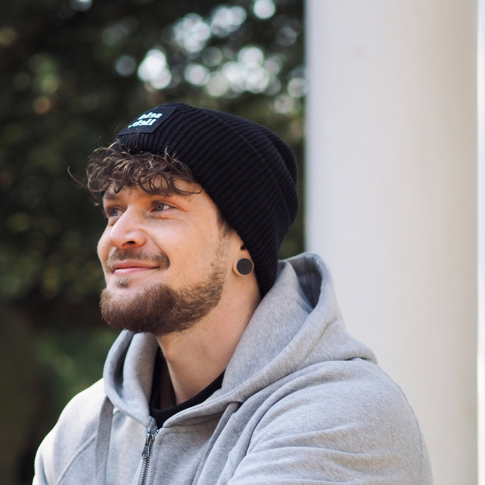 Seid Lieb Recycled Oversize Beanie black with patch