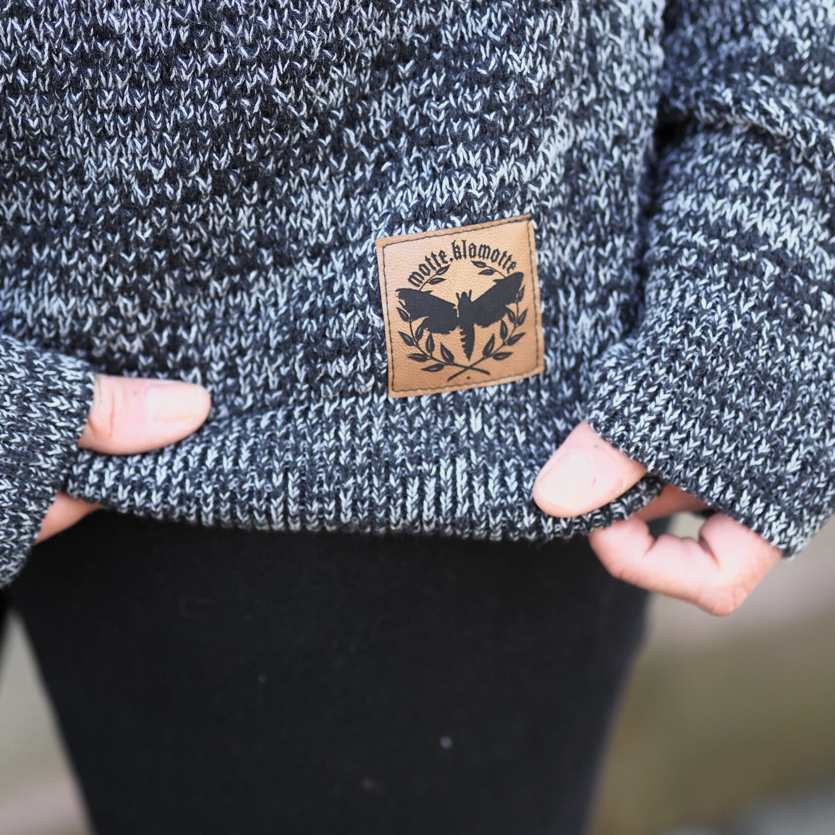 Strick- Hoodie - grau