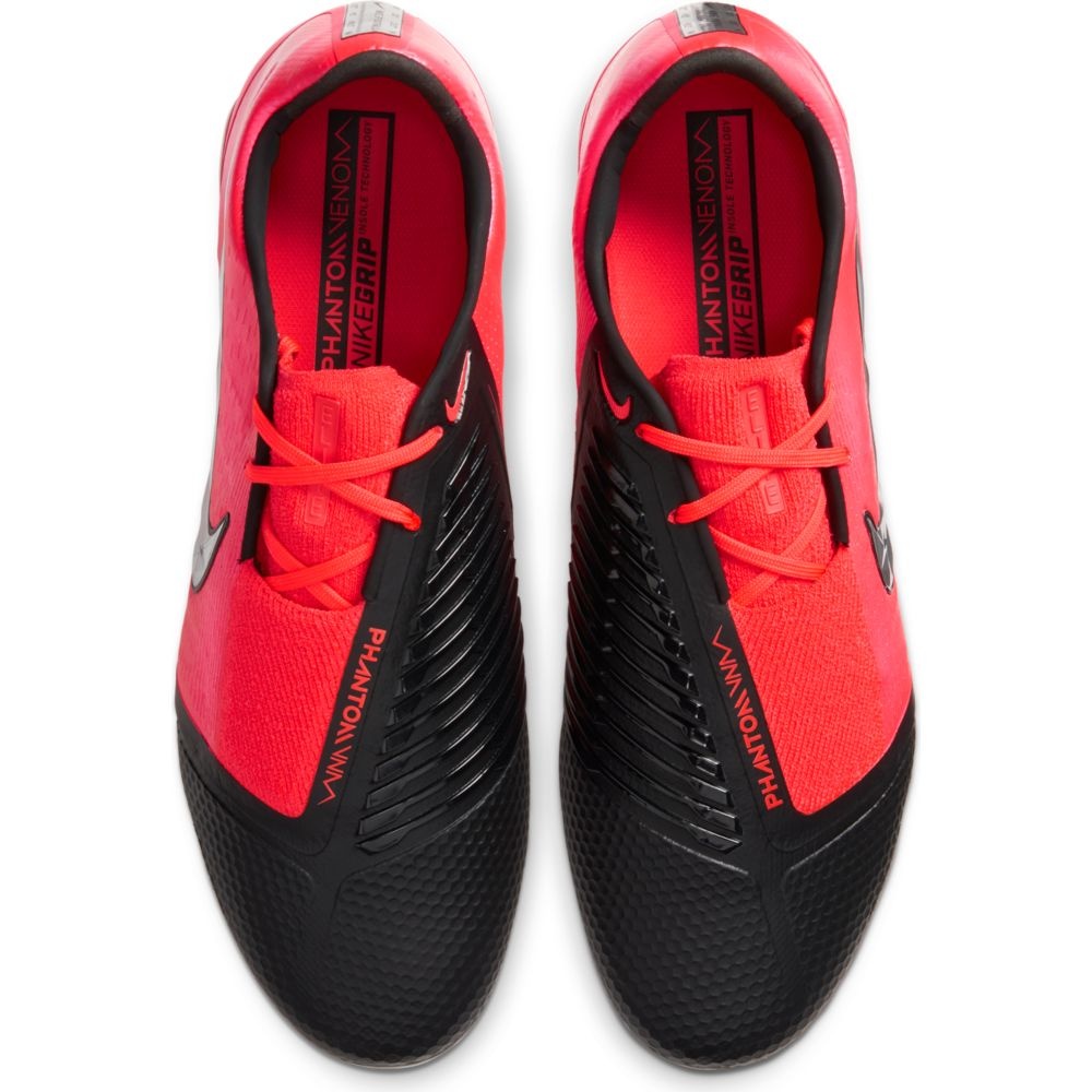 Sales on Nike Phantom Venom Pro football boots Football .