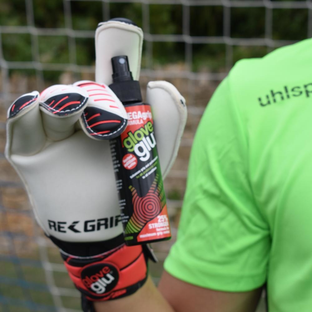 glove glu goalkeeper