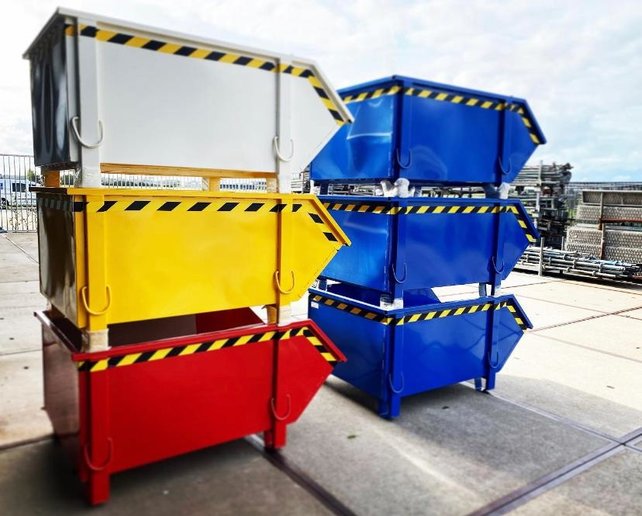 Benne de chantier Rouge Transport de materiel ou débris de construction 1000L 1500Kg