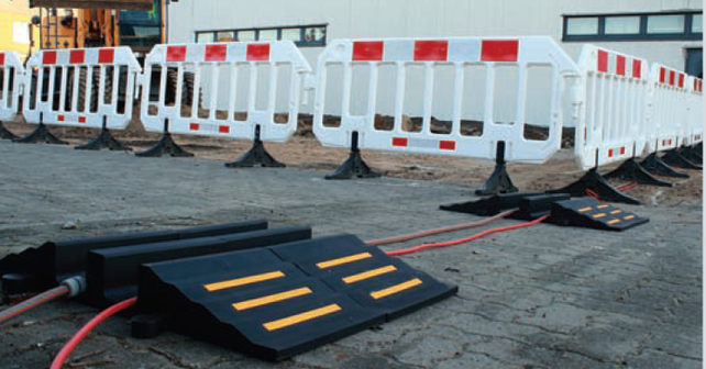 Kabelbrug Slang Kabel beschermer 75mm Ø 83cm schwarz