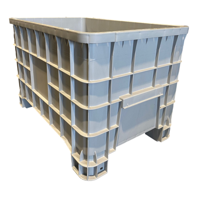 Large plastic box with 4 feet Large plastic box with 4 feet