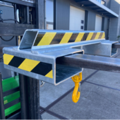 Accessoires de levage 3000kg avec crochet à émerillon pour chariot élévateur Accessoires de levage 3000kg avec crochet à émerillon pour chariot élévateur