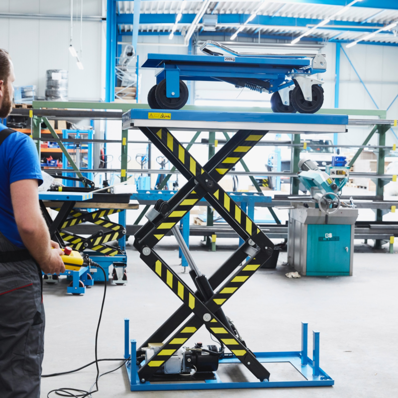 SalesBridges Table de travail à réglage mécanique modèle SI bleu industriel  1000 kg heavy duty