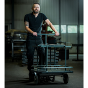 Trotinette avec plateau pour entrepôt et lieu de travail Trotinette avec plateau pour entrepôt et lieu de travail