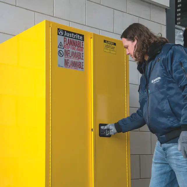Armoires de sécurité inflammable 227 Liter  - 165 x 86 x 86 cm - Jaune Armoires de sécurité inflammable 227 Liter  - 165 x 86 x 86 cm - Jaune