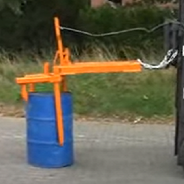 Retourneur de fut de 200L pour chariot élévateur Type FW